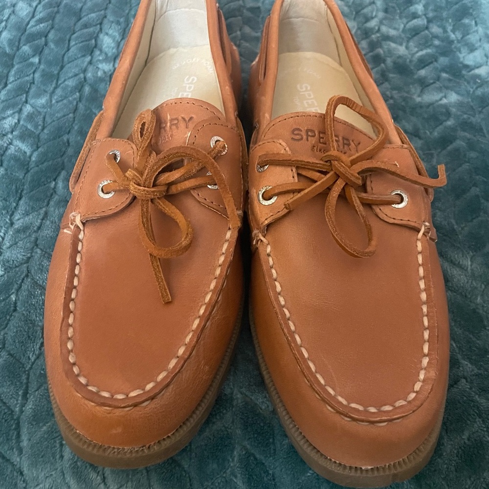 Sperry Men's Tan Leather Boat Shoes
